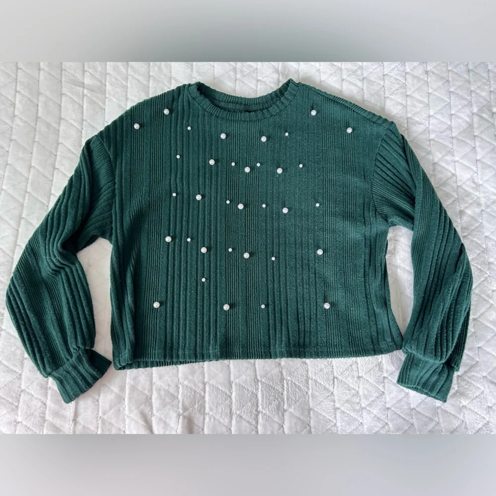 SHEIN | Dark Green Rib Knit Lightweight Sweater with Pearl Detail | Size Small - Picture 2 of 10